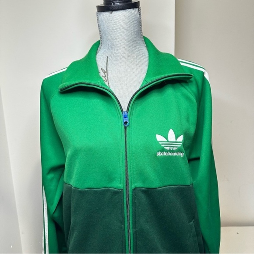 Adidas Skateboarding Two-Tone Green Track Jacket – Men’s Medium